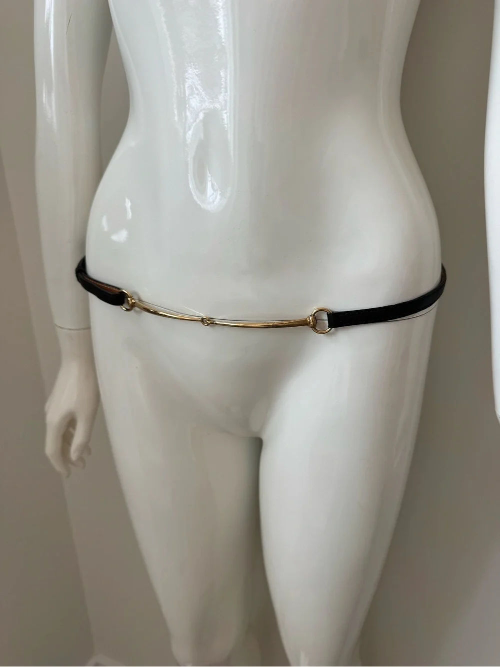 Gucci Tom Ford black leather skinny belt with gold horsebit buckle